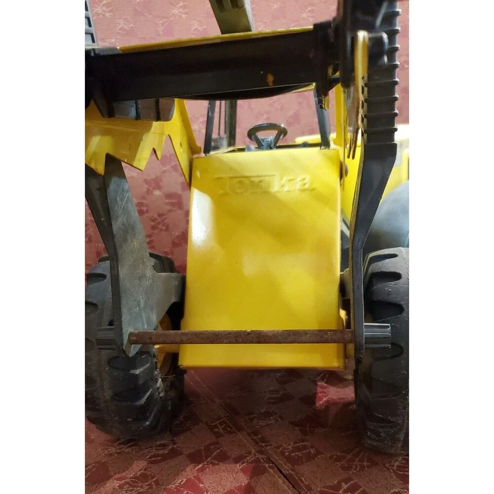 Vintage 1999 Tonka Front End Loader 21